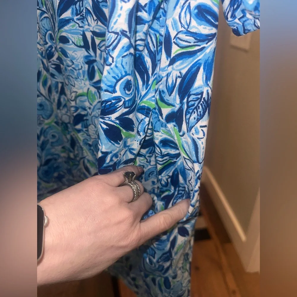 NWT Stella Parker Size Medium Puff Sleeve Floral Blue and Green‎ Women's Dress